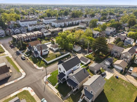 Tiny photo for 981 Gilbert Street, Columbus, OH 43206 (MLS # 225037750)