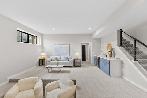 Tiny photo for 981 Gilbert Street, Columbus, OH 43206 (MLS # 225037750)