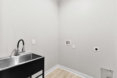 Tiny photo for 981 Gilbert Street, Columbus, OH 43206 (MLS # 225037750)