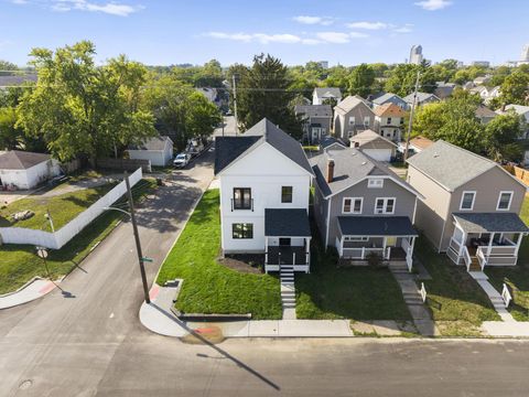 Tiny photo for 981 Gilbert Street, Columbus, OH 43206 (MLS # 225037750)