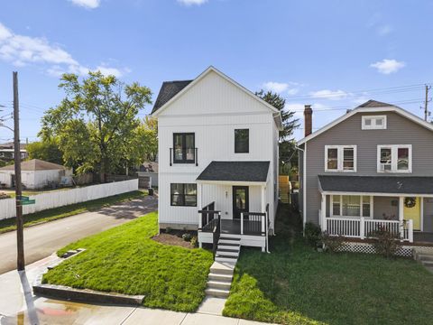 Tiny photo for 981 Gilbert Street, Columbus, OH 43206 (MLS # 225037750)
