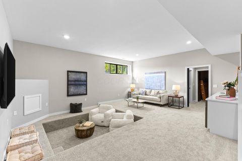 Tiny photo for 981 Gilbert Street, Columbus, OH 43206 (MLS # 225037750)