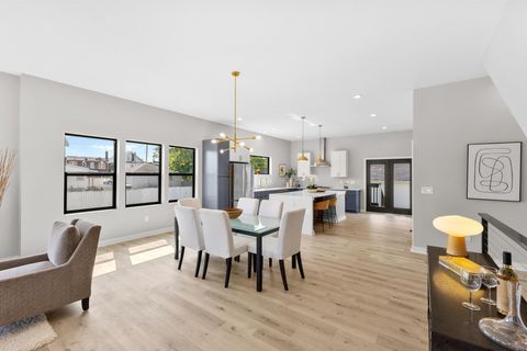 Tiny photo for 981 Gilbert Street, Columbus, OH 43206 (MLS # 225037750)