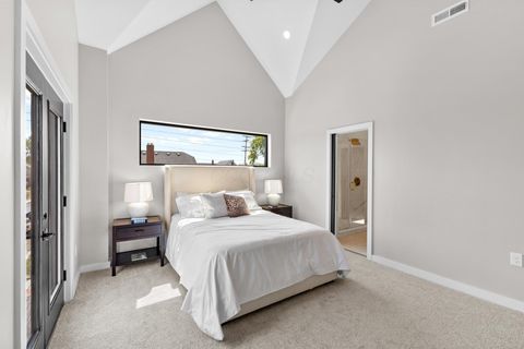 Tiny photo for 981 Gilbert Street, Columbus, OH 43206 (MLS # 225037750)