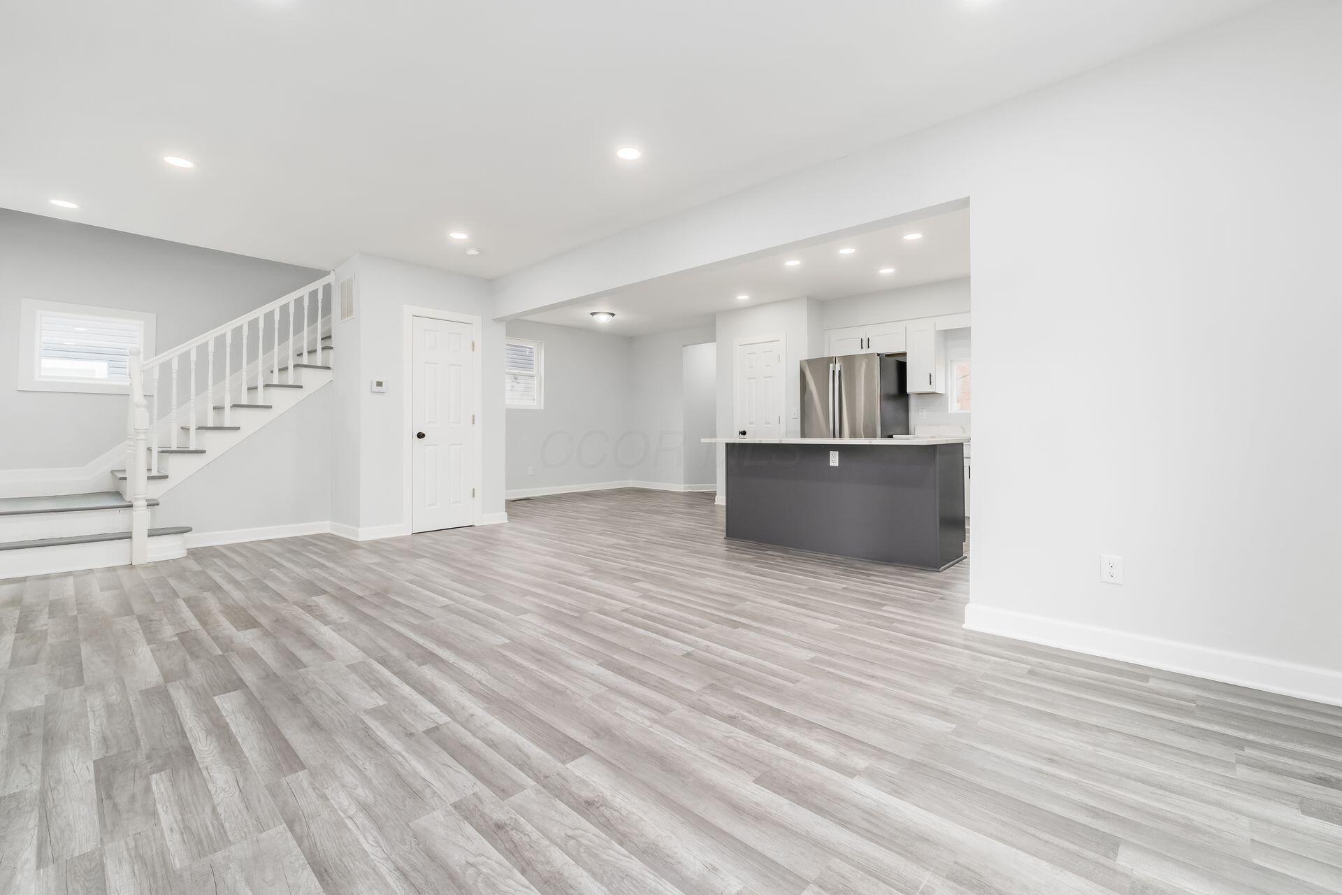 905 Carpenter Street