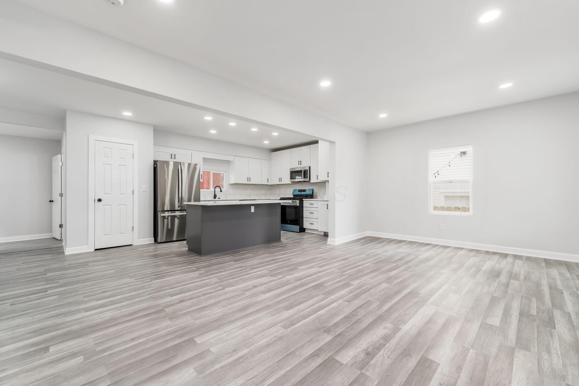 905 Carpenter Street