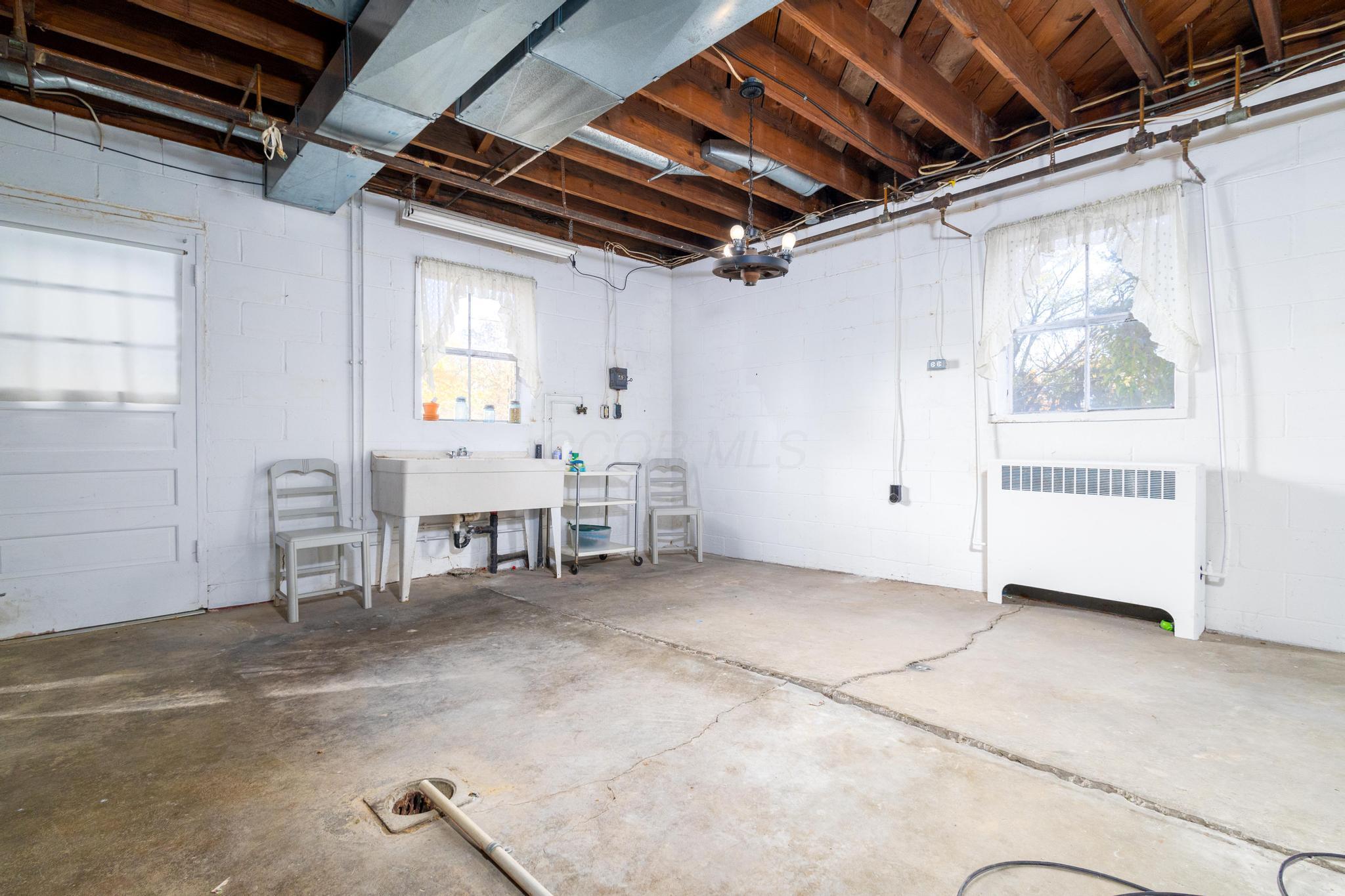614 Kerr Avenue, Cadiz, Ohio image 35