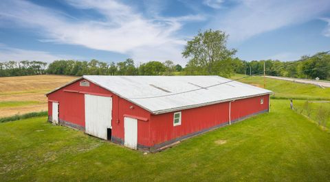 Photo of 0 Millersburg Road, Utica, OH 43080 (MLS # 226018837)