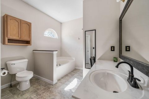 Tiny photo for 13062 Fosdyke Road, Utica, OH 43080 (MLS # 226004440)