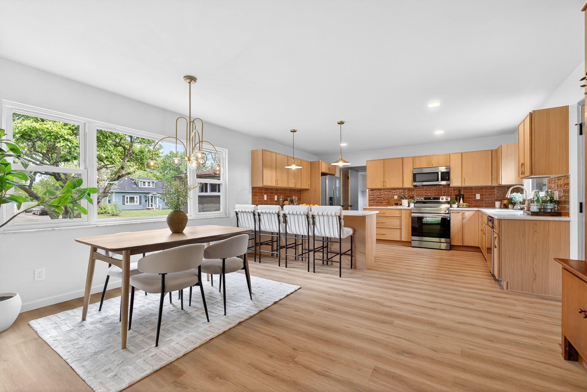 825 W 8th Street