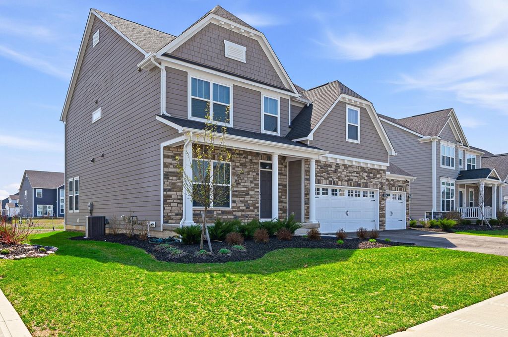 Photo of 6487 Orangeberry Road, Hilliard, OH 43026 (MLS # 226014320)