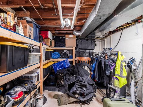 Tiny photo for 221 S Roosevelt Avenue, Bexley, OH 43209 (MLS # 226000346)