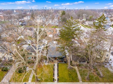 Tiny photo for 221 S Roosevelt Avenue, Bexley, OH 43209 (MLS # 226000346)