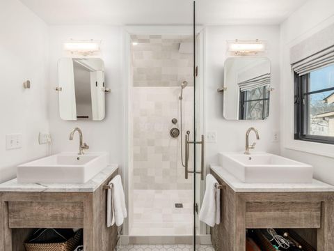 Tiny photo for 221 S Roosevelt Avenue, Bexley, OH 43209 (MLS # 226000346)