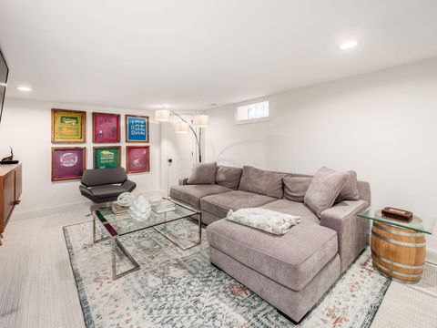 Tiny photo for 221 S Roosevelt Avenue, Bexley, OH 43209 (MLS # 226000346)