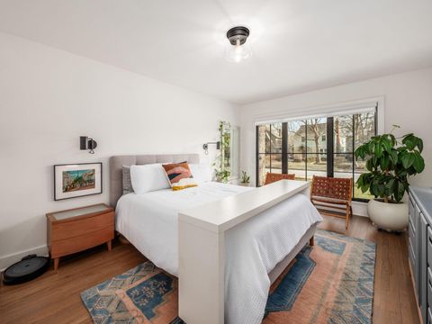 Tiny photo for 221 S Roosevelt Avenue, Bexley, OH 43209 (MLS # 226000346)