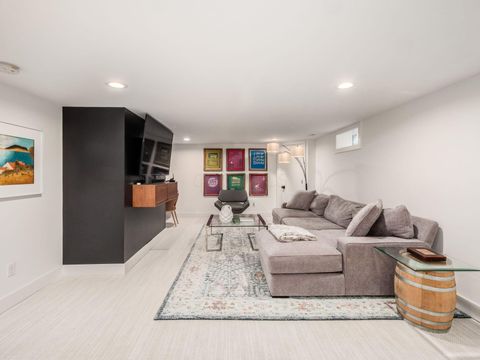 Tiny photo for 221 S Roosevelt Avenue, Bexley, OH 43209 (MLS # 226000346)