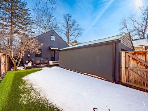 Tiny photo for 221 S Roosevelt Avenue, Bexley, OH 43209 (MLS # 226000346)