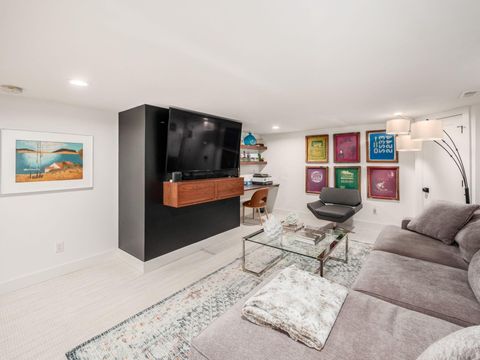 Tiny photo for 221 S Roosevelt Avenue, Bexley, OH 43209 (MLS # 226000346)