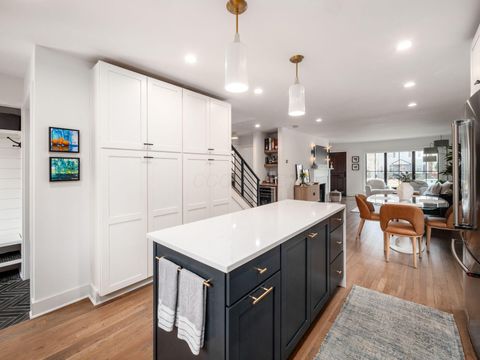 Tiny photo for 221 S Roosevelt Avenue, Bexley, OH 43209 (MLS # 226000346)