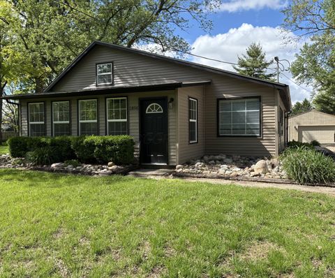 Photo of 1896 Dyer Road, Grove City, OH 43123 (MLS # 225001958)