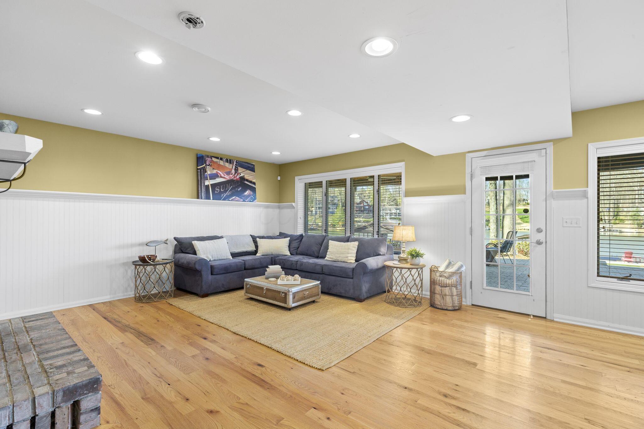 489 Lakeview Heights Drive, Howard, Ohio image 31