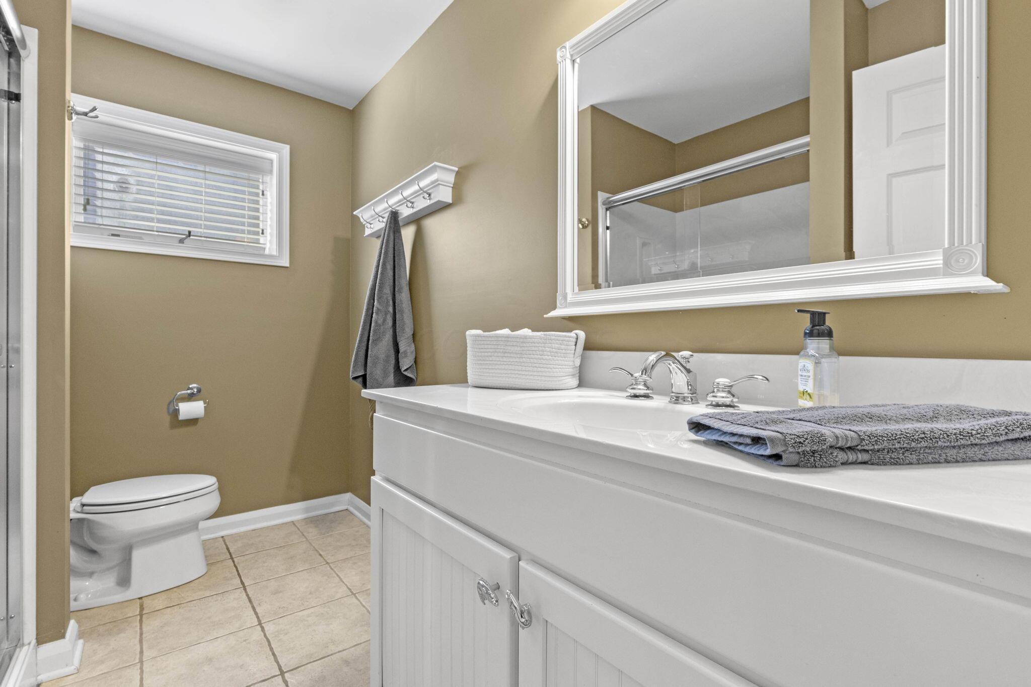 489 Lakeview Heights Drive, Howard, Ohio image 34