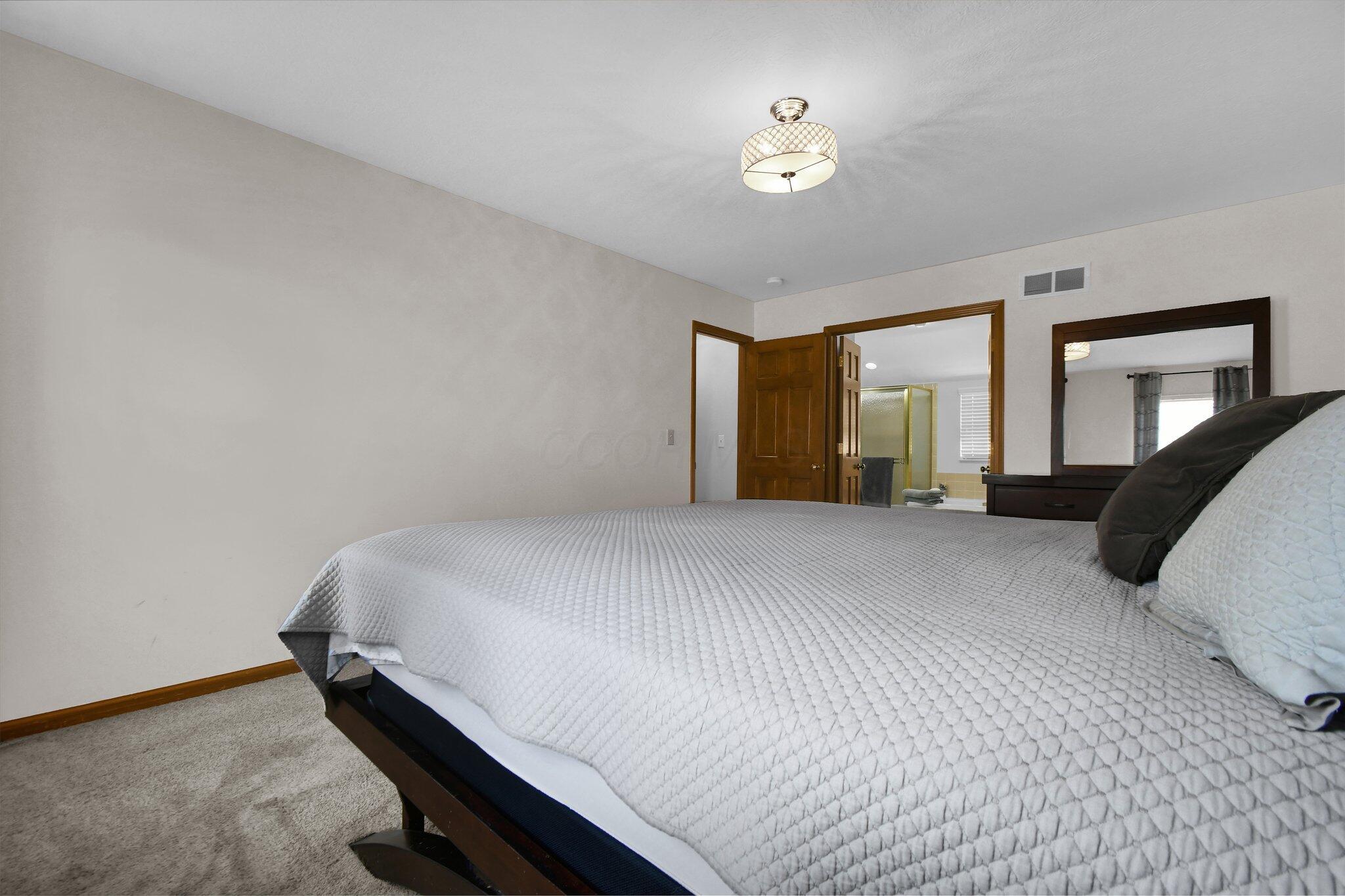 5041 Longbenton Way, Dublin, Ohio image 38