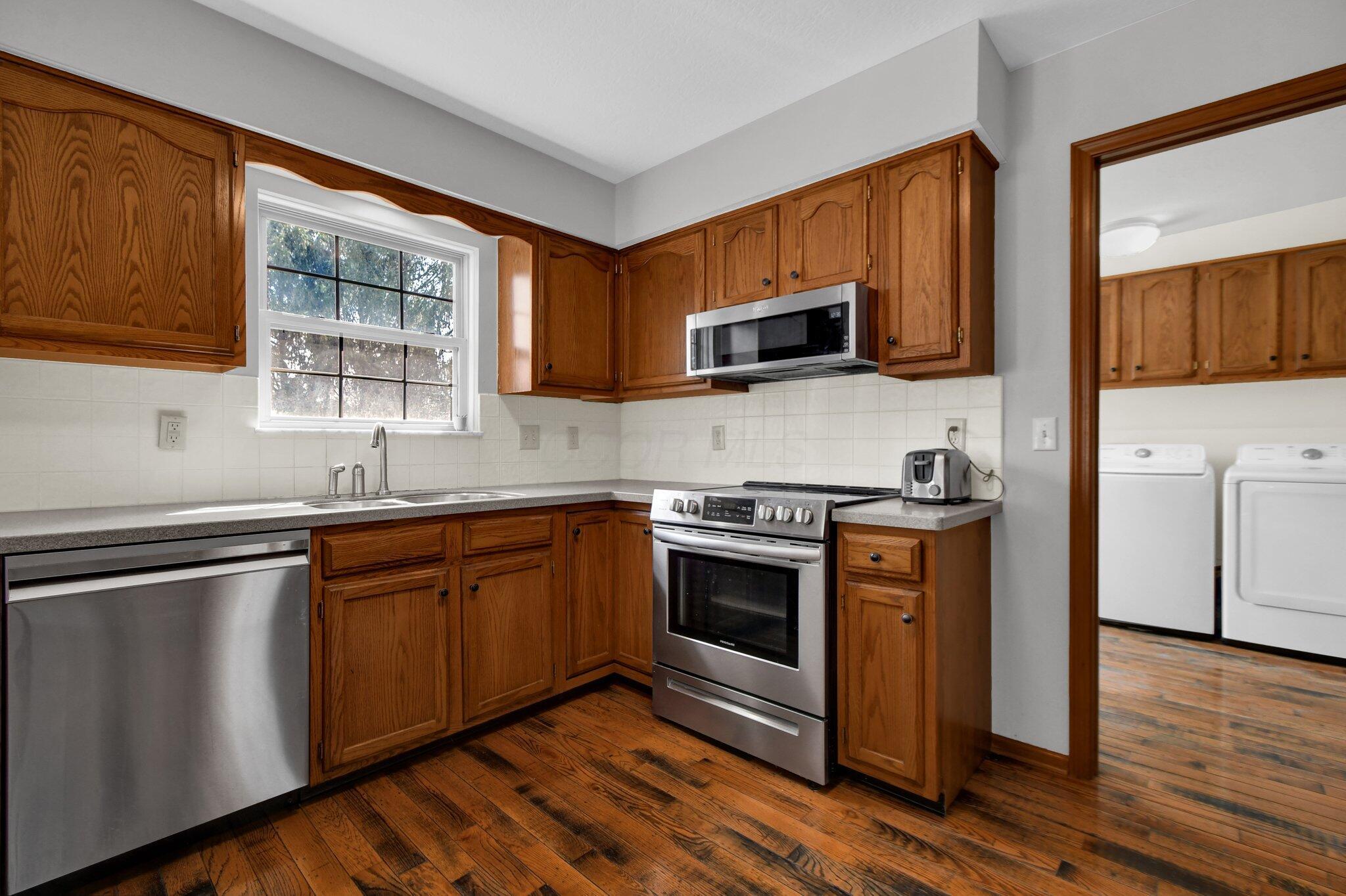 5041 Longbenton Way, Dublin, Ohio image 27