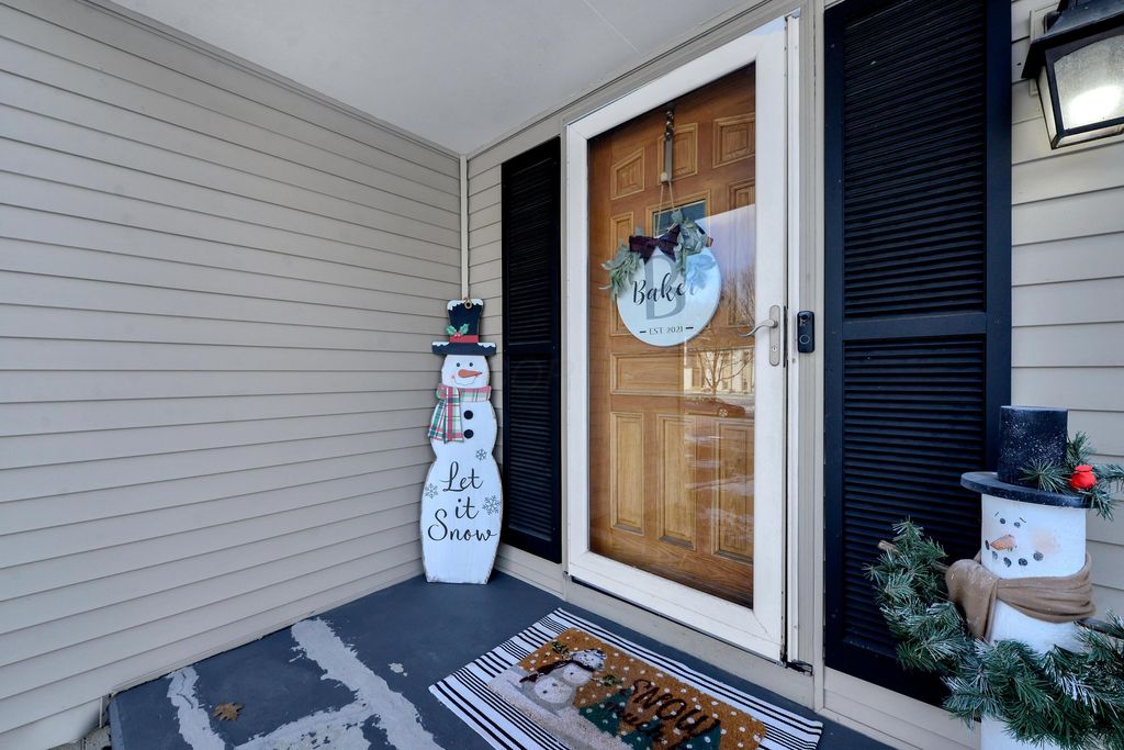 Photo of 147 Spring Hollow Lane, Westerville, OH 43081 (MLS # 226002157)