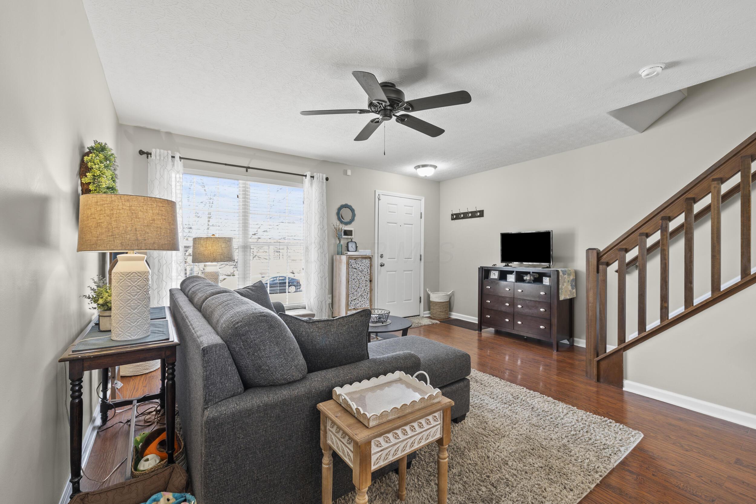 5268 Cross River Falls Boulevard, Dublin, Ohio image 4