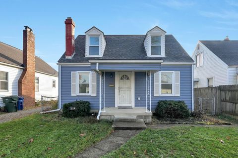 Photo of 814 Chestershire Road, Columbus, OH 43204 (MLS # 226010612)