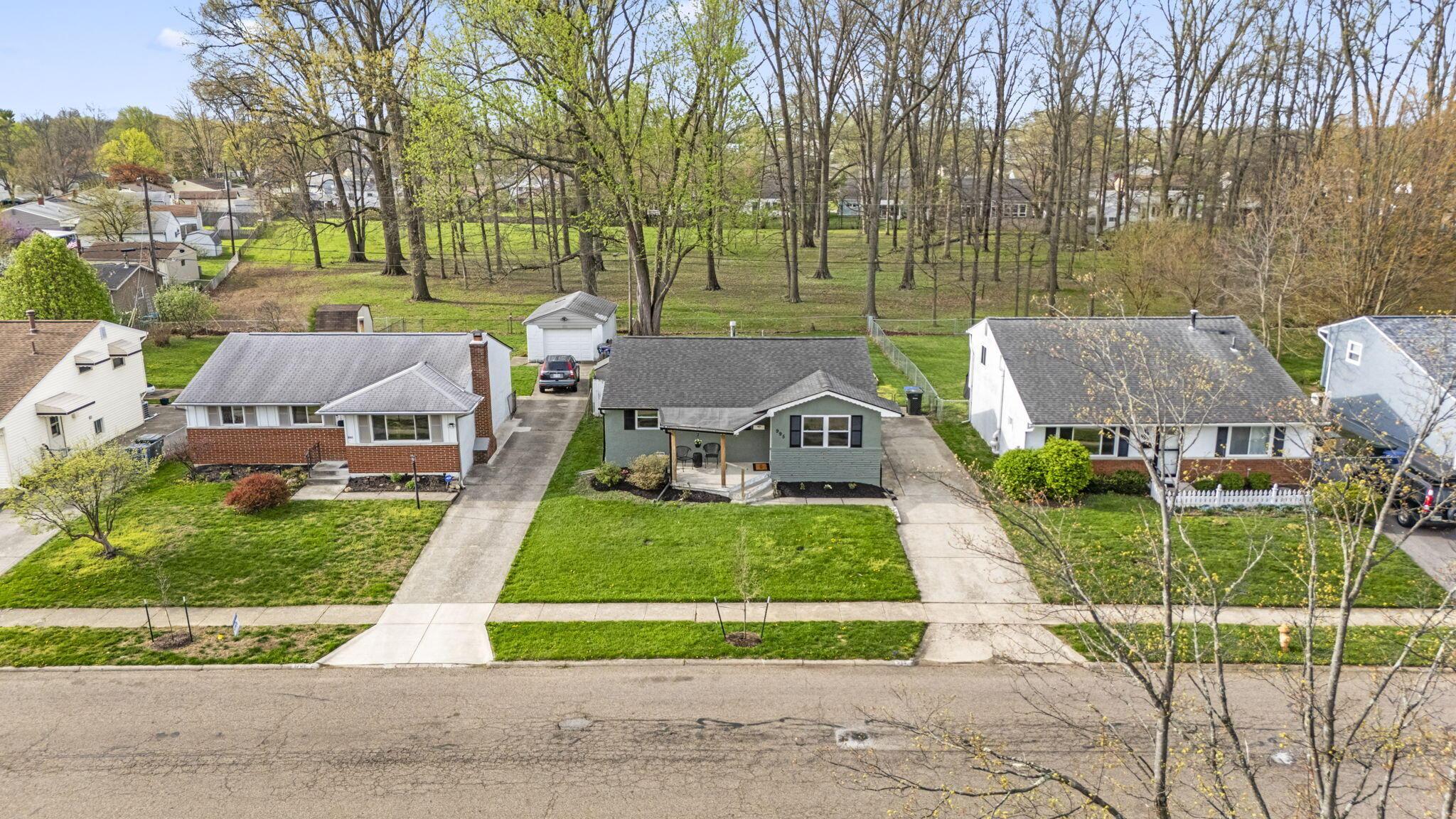 995 E Lincoln Avenue