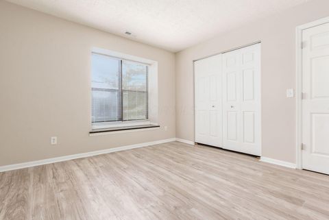 Tiny photo for 2733 Greystone Drive D #D, Columbus, OH 43220 (MLS # 226002924)