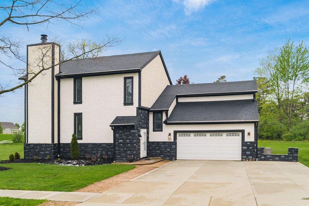 Photo of 8119 Glencree Place, Dublin, OH 43016 (MLS # 226013828)