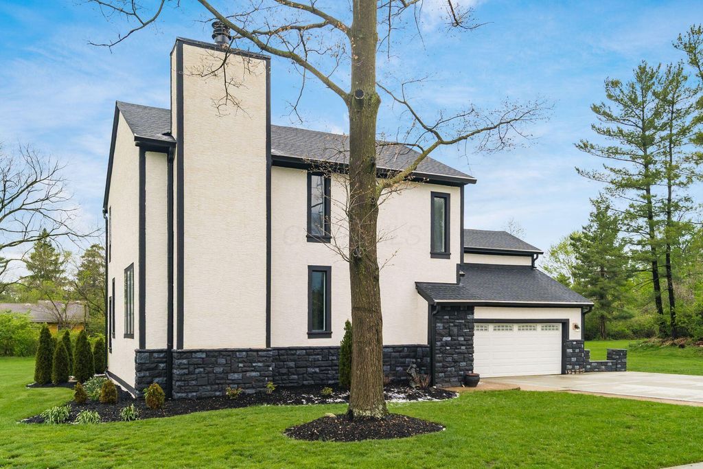 Photo of 8119 Glencree Place, Dublin, OH 43016 (MLS # 226013828)
