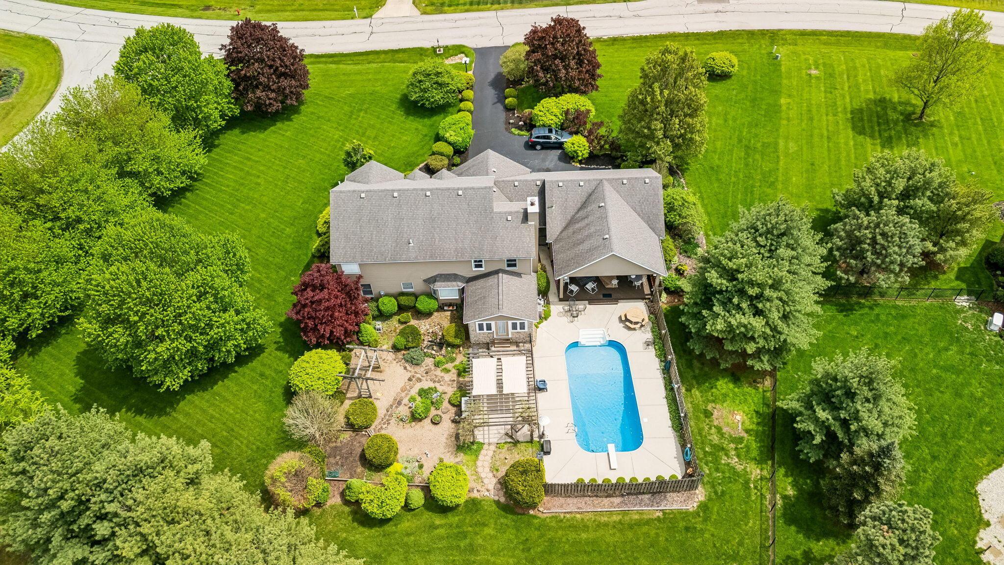 54 Brandon Drive, Pataskala, Ohio image 2