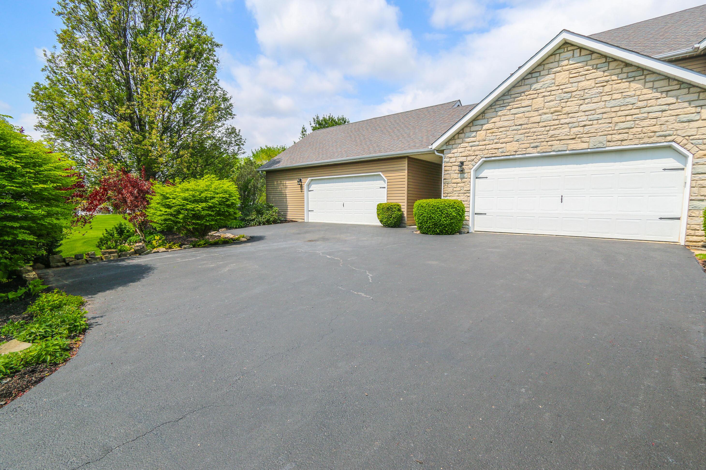 54 Brandon Drive, Pataskala, Ohio image 6