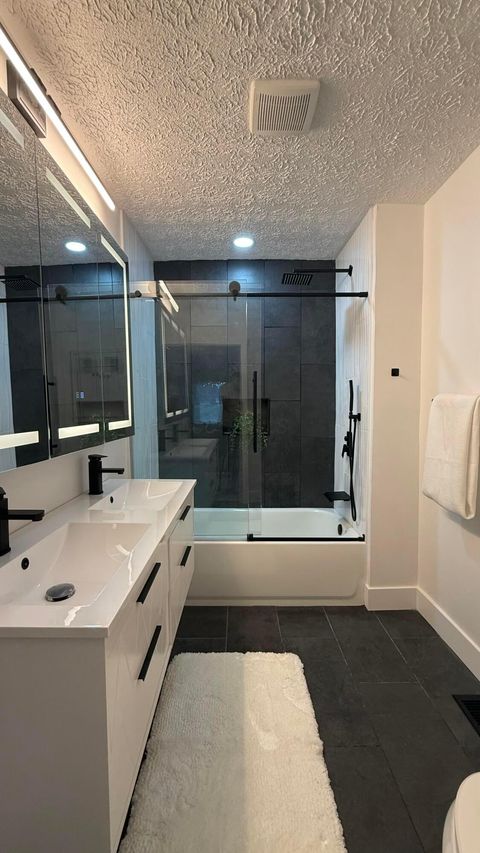 Tiny photo for 397 Arlington Avenue, Newark, OH 43055 (MLS # 226008125)