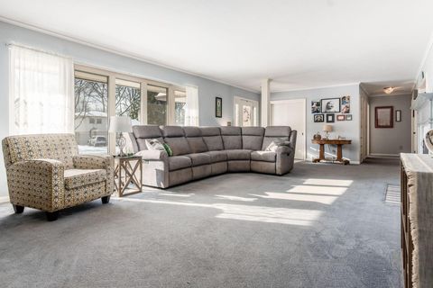 Tiny photo for 3959 Woodbridge Road, Columbus, OH 43220 (MLS # 225044842)