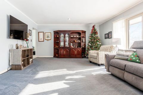 Tiny photo for 3959 Woodbridge Road, Columbus, OH 43220 (MLS # 225044842)