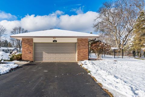 Tiny photo for 3959 Woodbridge Road, Columbus, OH 43220 (MLS # 225044842)