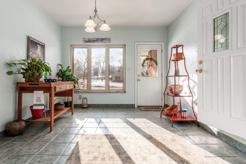 Tiny photo for 3959 Woodbridge Road, Columbus, OH 43220 (MLS # 225044842)