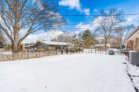 Tiny photo for 3959 Woodbridge Road, Columbus, OH 43220 (MLS # 225044842)
