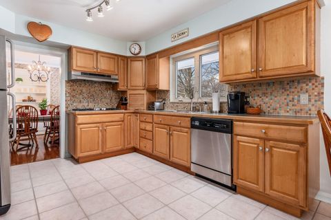 Tiny photo for 3959 Woodbridge Road, Columbus, OH 43220 (MLS # 225044842)