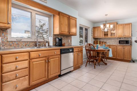 Tiny photo for 3959 Woodbridge Road, Columbus, OH 43220 (MLS # 225044842)