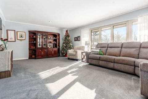 Tiny photo for 3959 Woodbridge Road, Columbus, OH 43220 (MLS # 225044842)