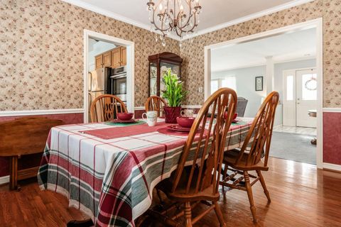 Tiny photo for 3959 Woodbridge Road, Columbus, OH 43220 (MLS # 225044842)