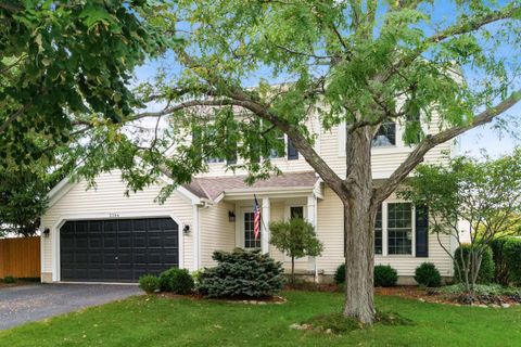 Photo of 2384 Birch Bark Trail, Grove City, OH 43123 (MLS # 225036583)