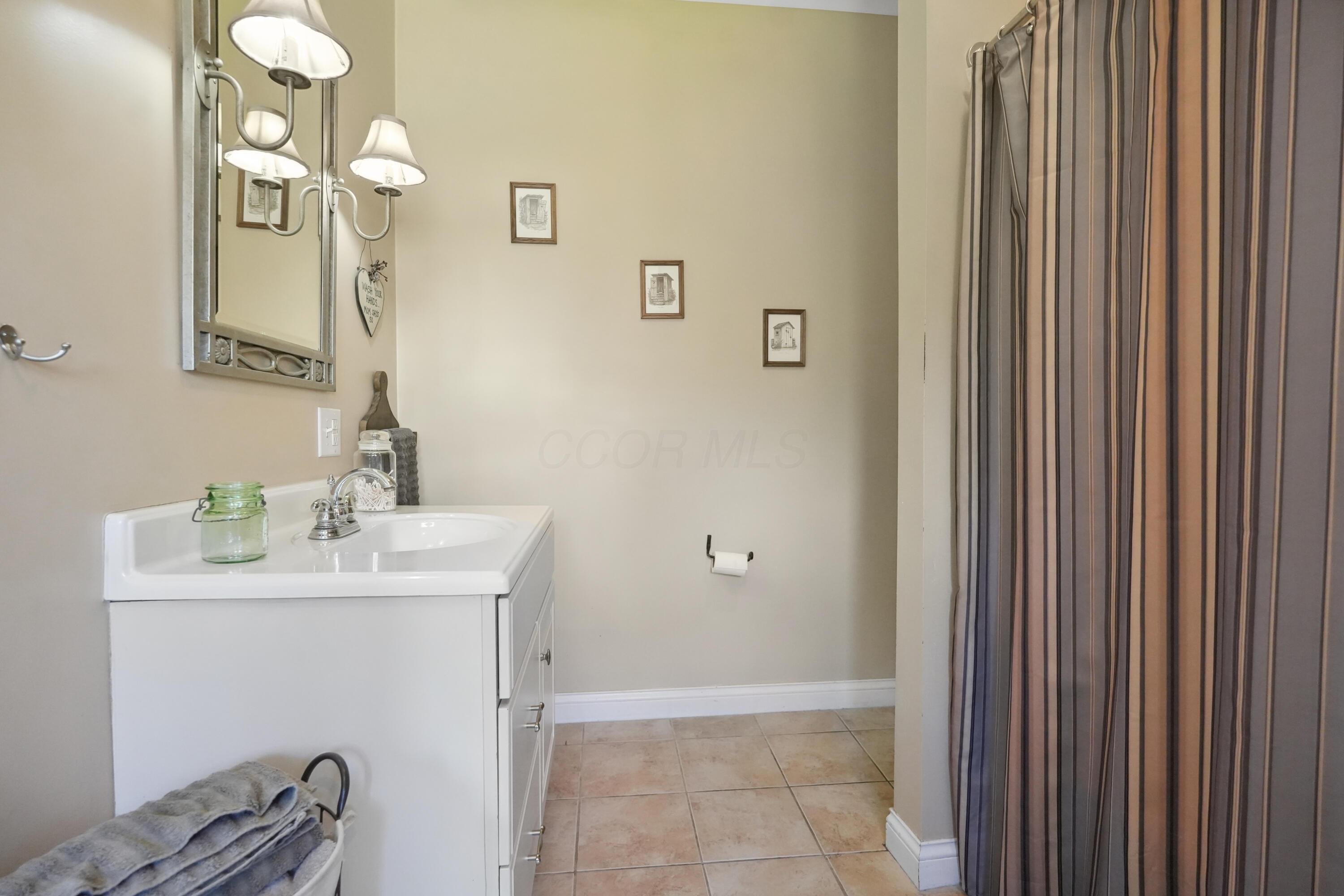 16109 Sycamore Road, Mount Vernon, Ohio image 8